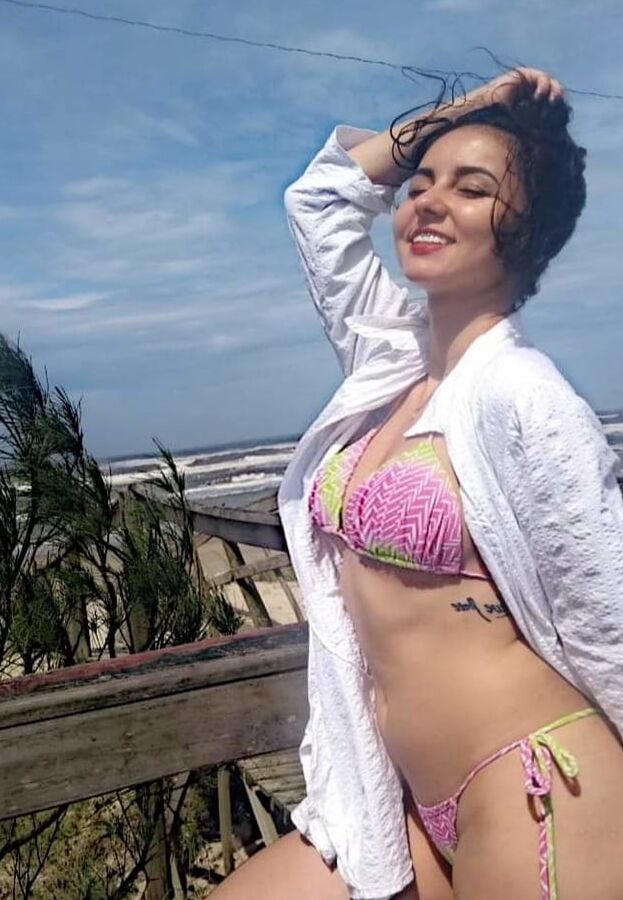 Nayelli Freitas gata sexy de Esteio