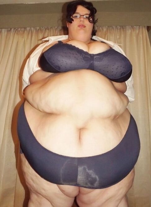 Ssbbw in panties and bras