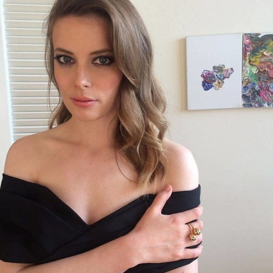 Gillian Jacobs: Finest Pics