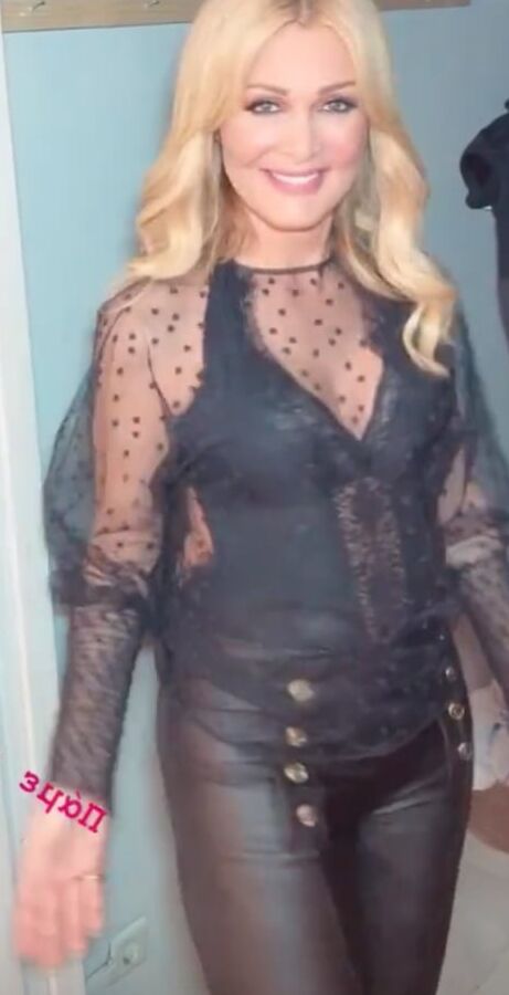 You want to fuck this greek woman