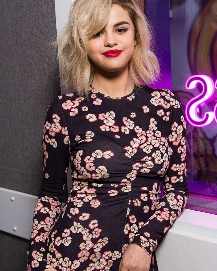 Selena Gomez hot photo