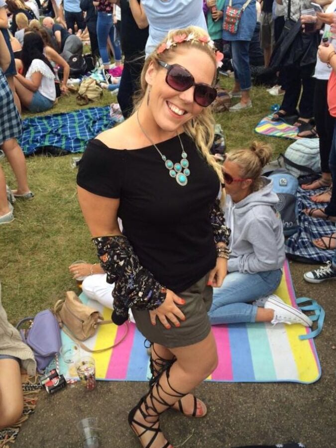 Cuckold Chat Girl (LauraAuk)