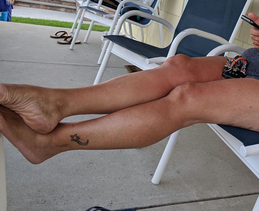Wife Shows Her Mature Feet Aagin