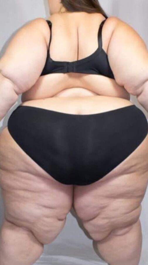 Ssbbw in panties and bras