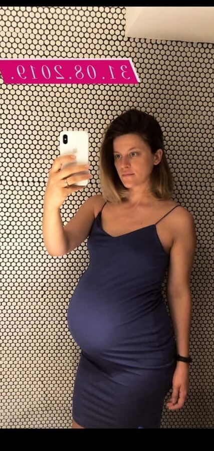 bella sexy pregnant insta
