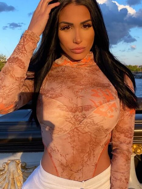 Leana Zaoui grosse petasse