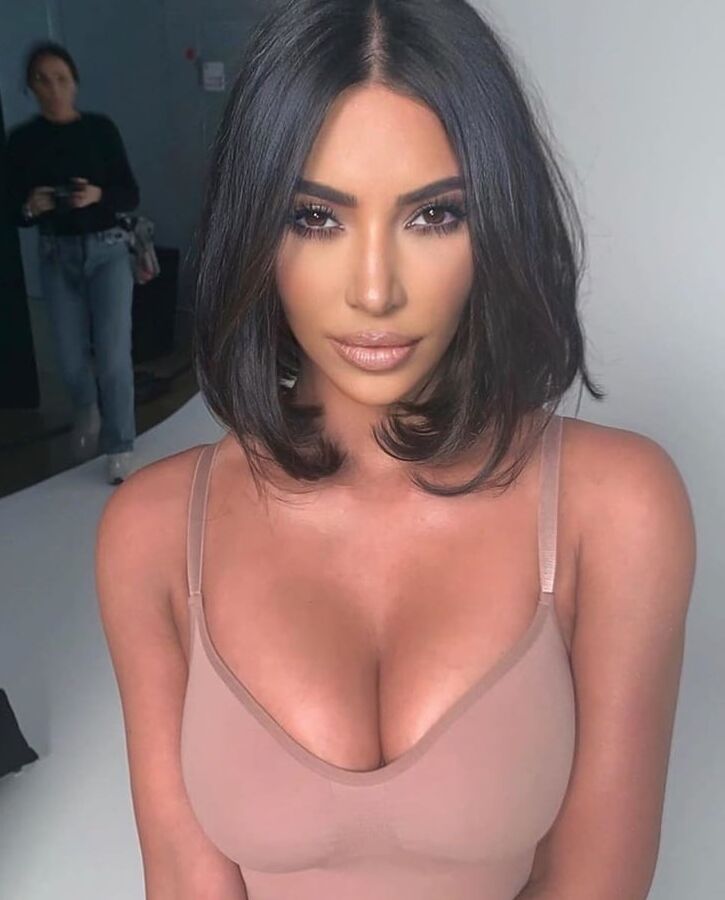 Kim Kardashian Fresh Hot Pics