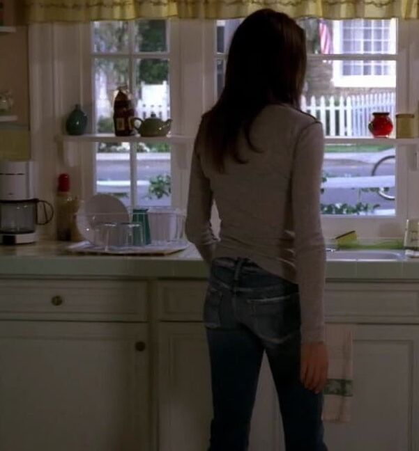 Celebrity Booty - Teri Hatcher