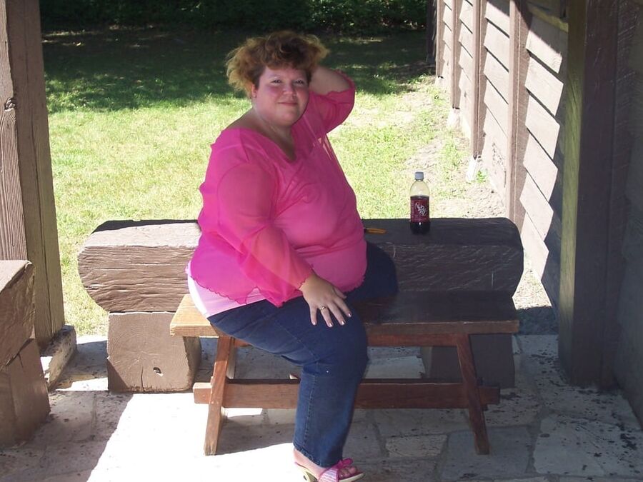 Granny Panties With A Juicy Pussy