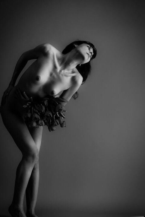 Esther Bible nude photo shoot
