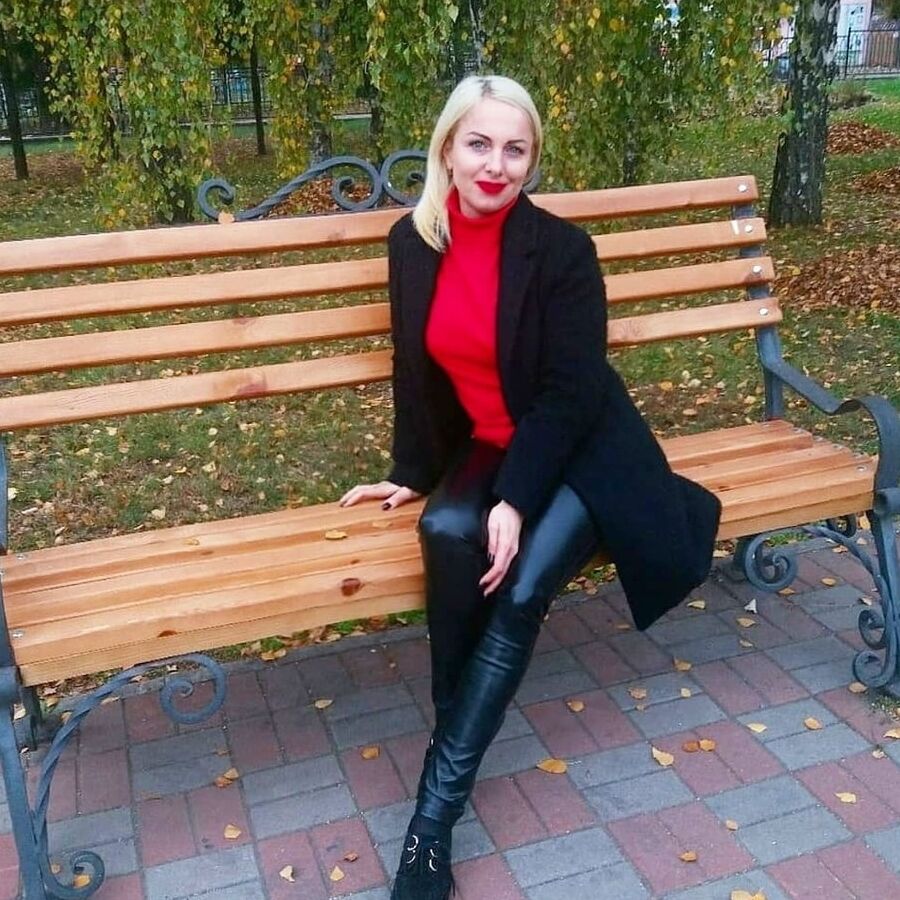 Who wanna fuck me in my all holes???