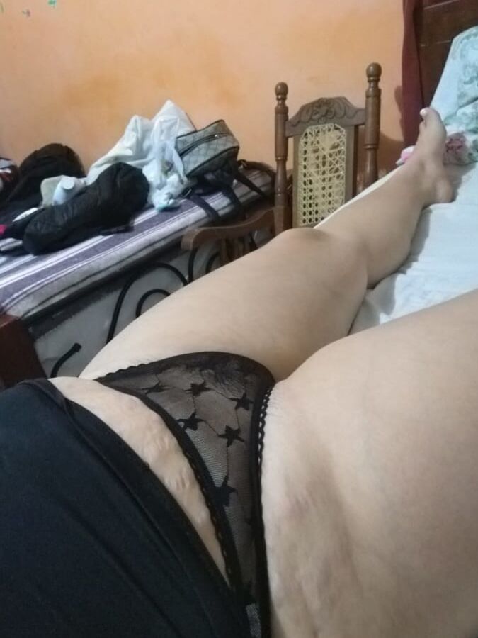 Angie plumper pussy