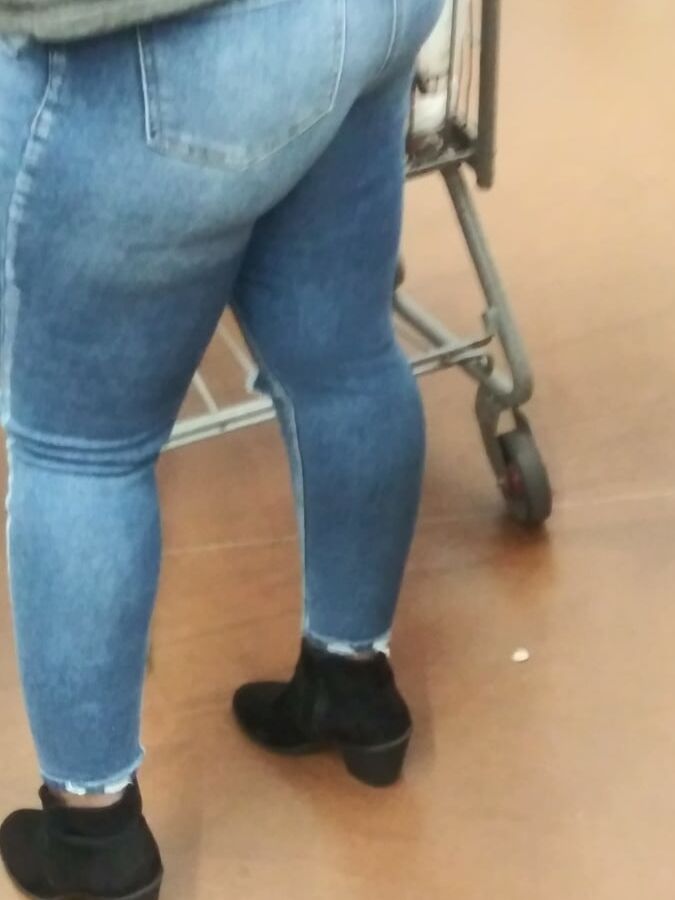 Just some phat asses