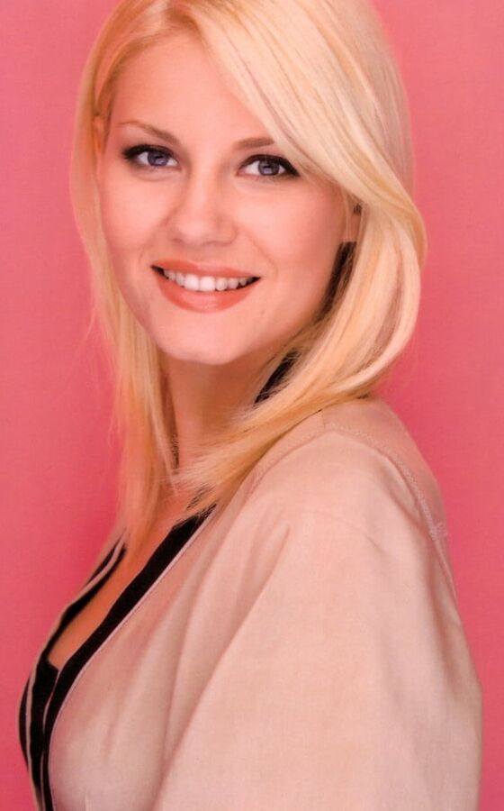 ELISHA CUTHBERT PICTURES
