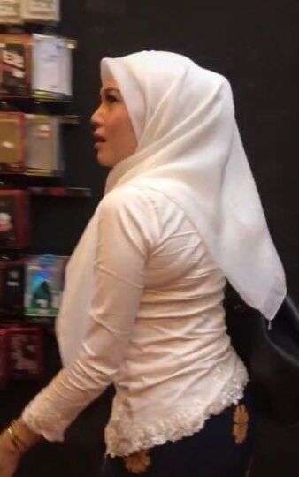 Gadis melayu puki besar