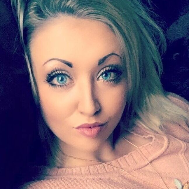 Cougar Mum of and her all natural massive boobs