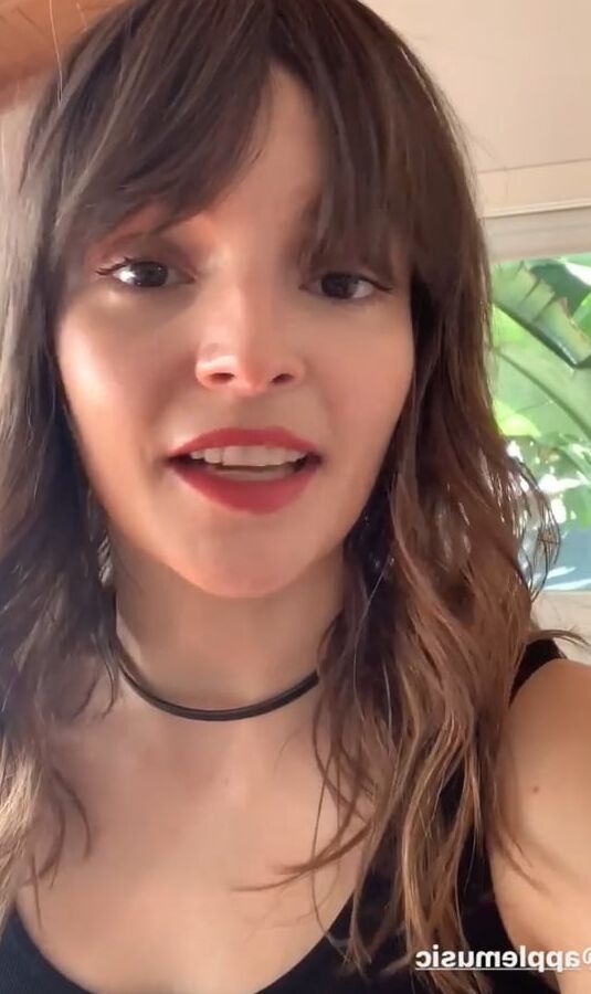 Lauren Mayberry