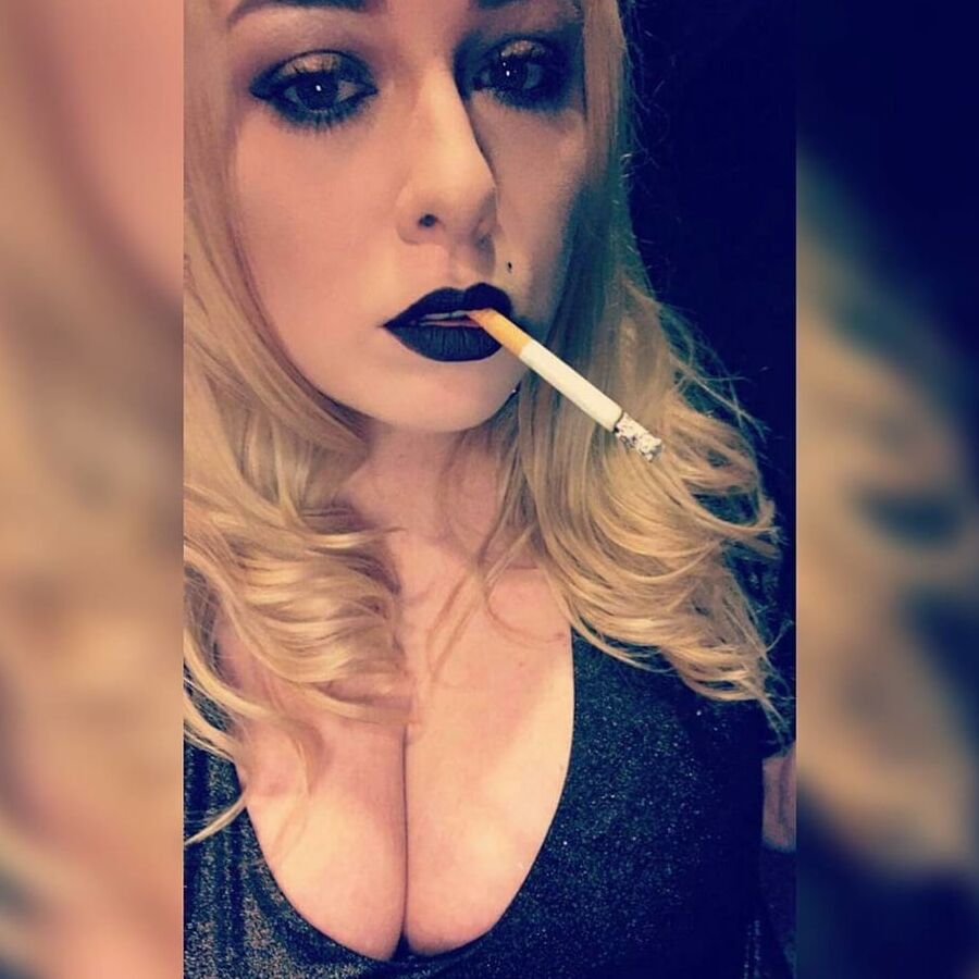 Smoking girls from Instagram and Tumblr