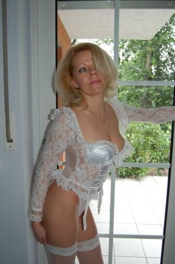 LOVE THE OLDER WOMEN