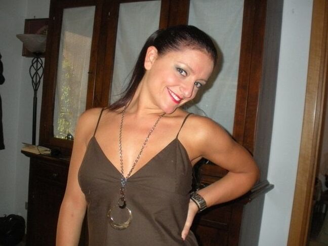 Sharing exposedeuromilf... Lorraine