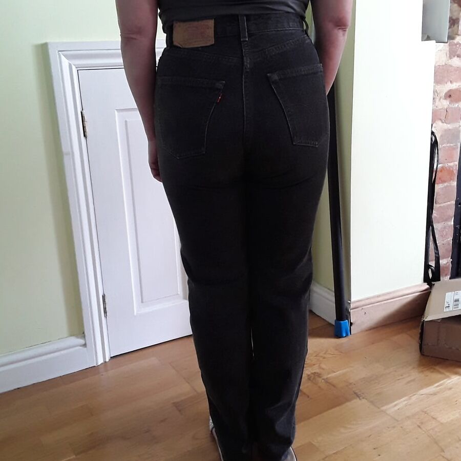 The Mrs in her Levi&;s sexiest jeans.