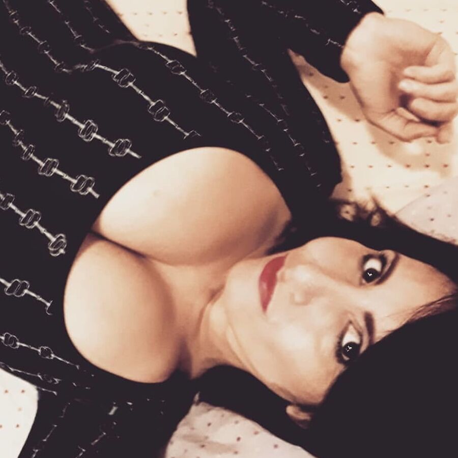 Italian Milf Mom Sexy Bitch Non Nude Slut