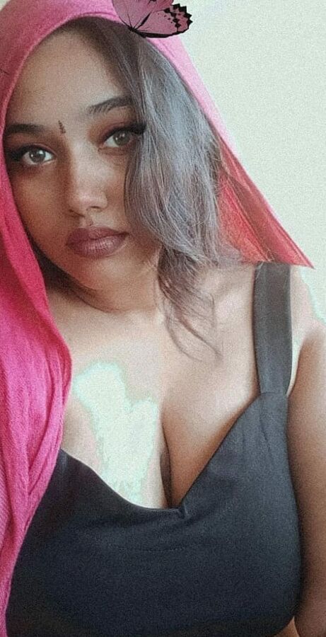 Desi Hot Chubby Girl