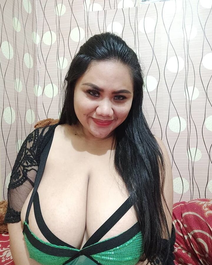 Bu Selly si Sapi Perah (part ) - Indo Milky Mom