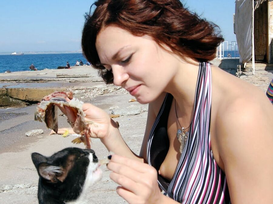 Oops I see your Tit