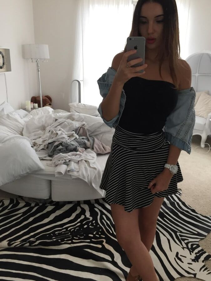 Adorable flaquita tetona