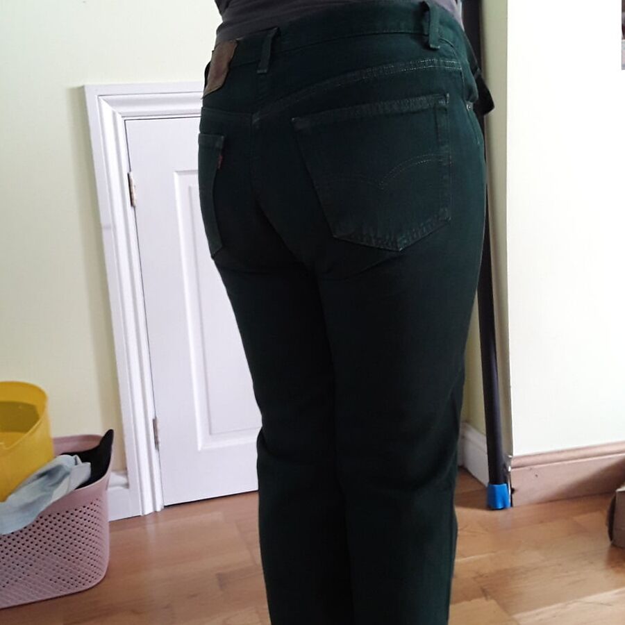 The Mrs in her Levi&;s sexiest jeans.