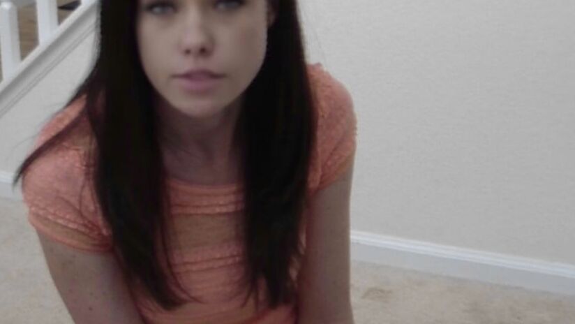 Amateur Girlfriend Must Work Dick on Cam