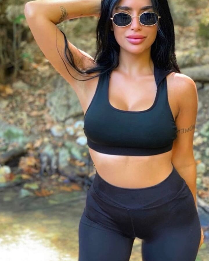 beautiful curvy milf for comments and cumtribute