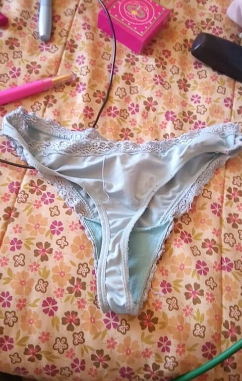 Rich thongs