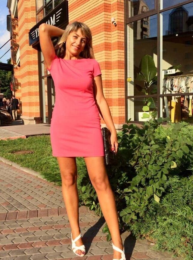 Wife friends that makes my cock harder
