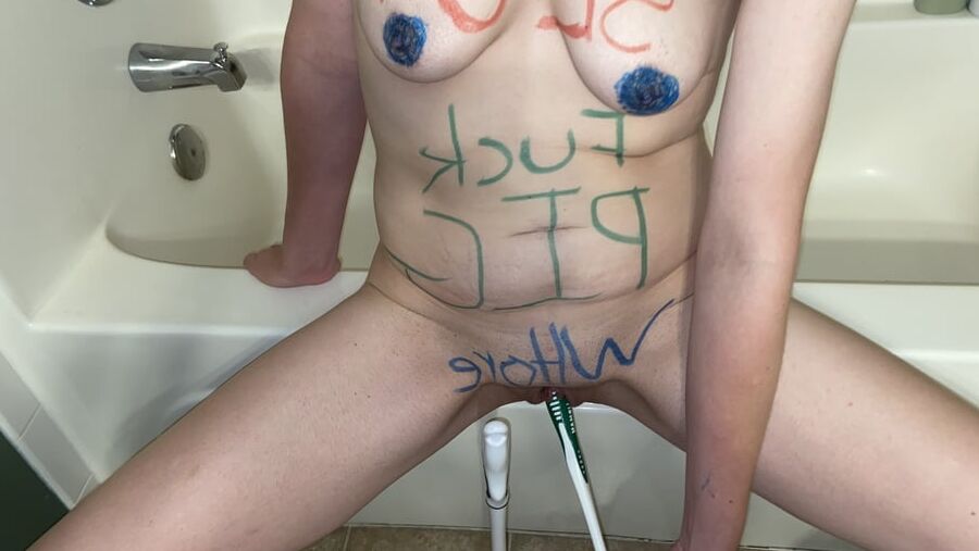SLUT FUCKPIG WHORE