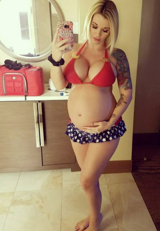 bella sexy pregnant insta