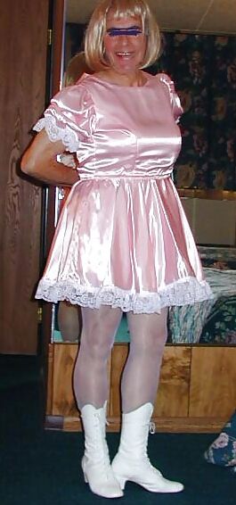 Sally&;s big clit!
