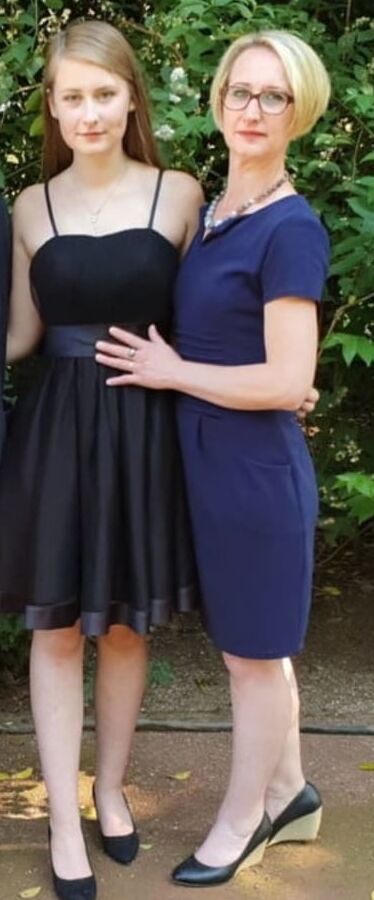 Mother or daughter? You choose!