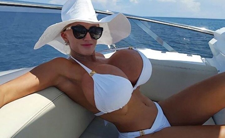 tammy huge fake tits insta