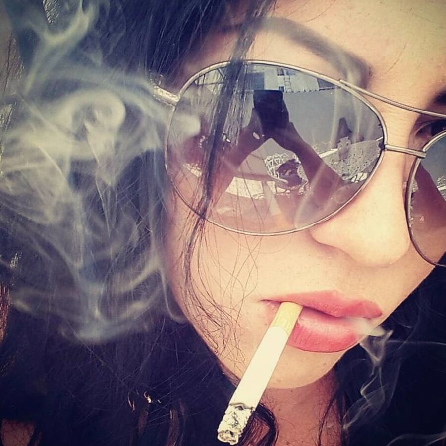 Smoking girls from Instagram and Tumblr
