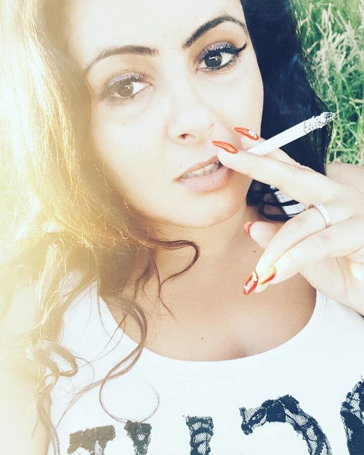 Smoking girls from Instagram and Tumblr