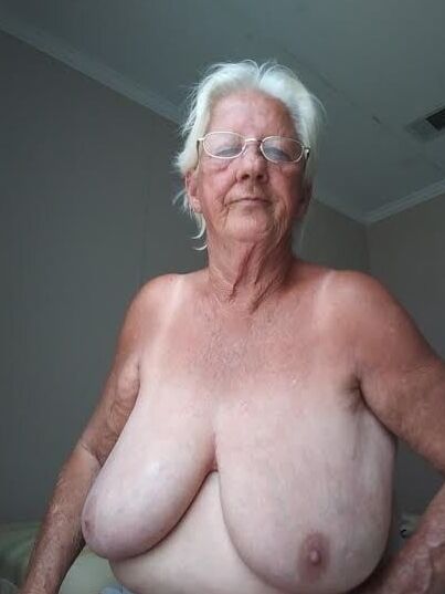 Older and hot (Fat women)