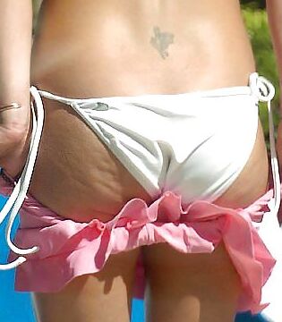 Exposed webslut Kelly and her amazing ass