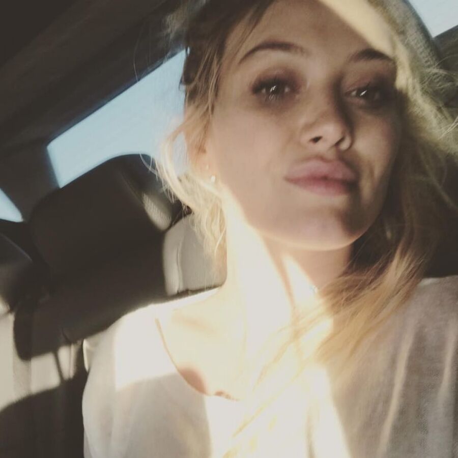 hilary duff social media