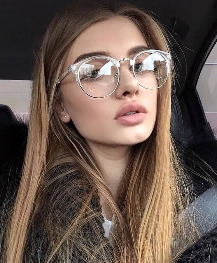 Sexy Girls with glasses