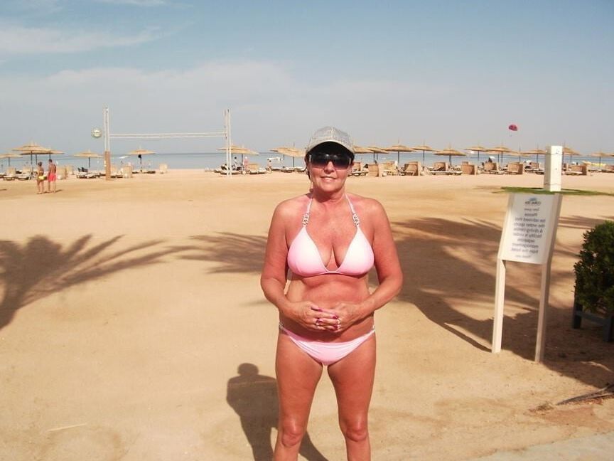Muttis im Strandoutfit