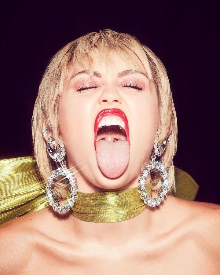 Miley Cyrus - Slut Goddess