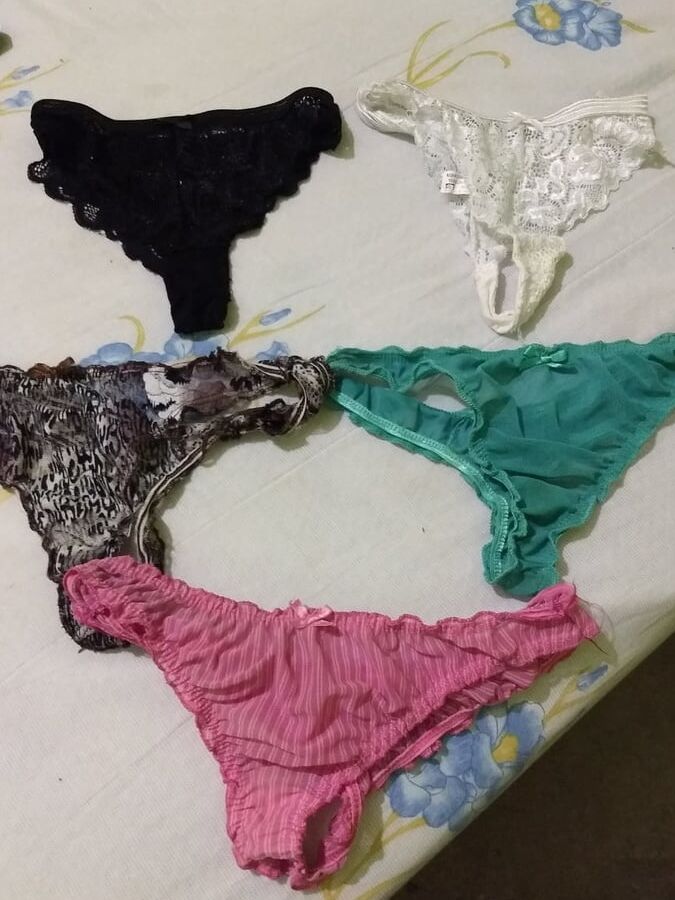 Rich thongs