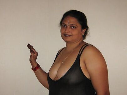 Desi Mature Marwadi Mom